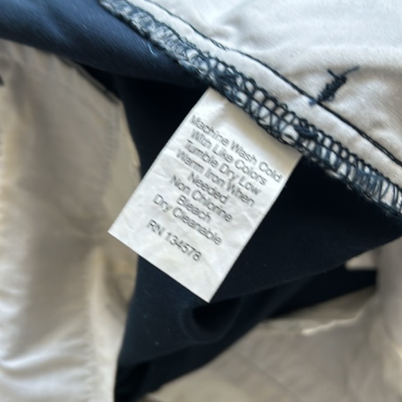 Women’s Vineyard Vines Bermuda Shorts - Size 6 - Worn Once! - Picture 6 of 7